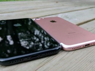    iPhone 8, - Wall Street Journal 