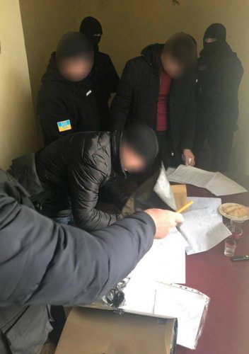 В Одесской области во время получения взятки разоблачен начальник следственного отдела полиции (фото)