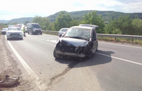    . Mercedes    ,      ()