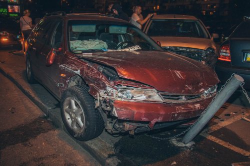 В Киеве пьяный водитель разбил семь автомобилей (ФОТО)