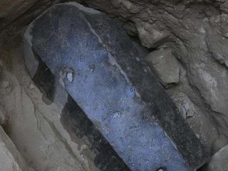 В Александрии нашли гигантский загадочный гроб