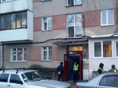 В Тернополе в общежитии взорвалась граната: есть погибший, двое пострадавших В Тернополе в общежитии взорвалась граната: есть погибший, двое пострадавших