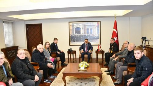 Украинских моряков выписали из больницы в Турции Украинских моряков выписали из больницы в Турции