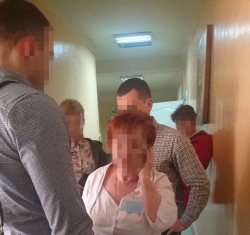 Во Львове врача поймали на вымогательстве денег у матери ребенка-инвалида Во Львове врача поймали на вымогательстве денег у матери ребенка-инвалида
