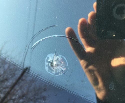 В Виннице неизвестные по вечерам обстреливают автомобили из пневматики В Виннице неизвестные по вечерам обстреливают автомобили из пневматики