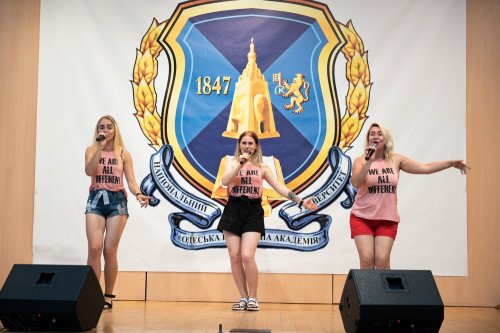 В Одессе состоялся отборочный этап вокального конкурса «Песни у моря» В Одессе состоялся отборочный этап вокального конкурса «Песни у моря»