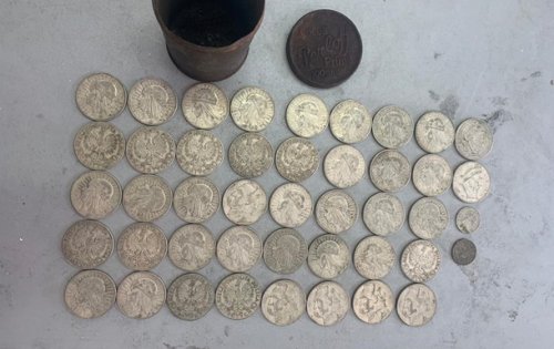 Украинец вез в Польшу коллекцию старинных монет Украинец вез в Польшу коллекцию старинных монет