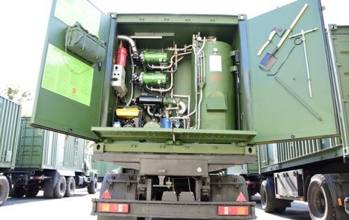 Украинские военные получили бани на колесах Украинские военные получили бани на колесах