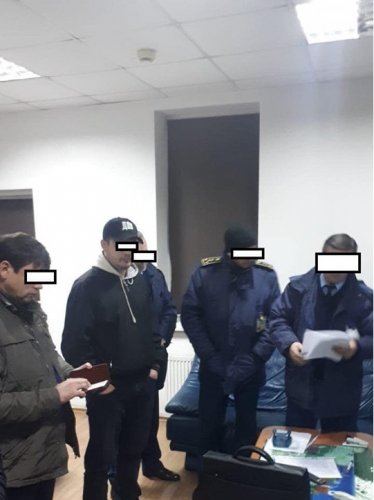 ГБР проводит обыски на Львовской таможне ГБР проводит обыски на Львовской таможне