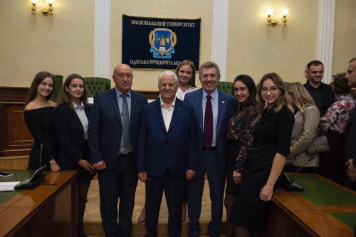 ������ ��������� ����������� ������� ���� �������� �������� Honoris causa �������� ����������