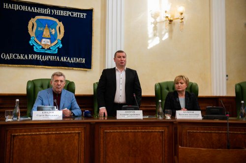 Одесская Юракадемия» подписала меморандум о сотрудничестве с Федерацией бадминтона Украины