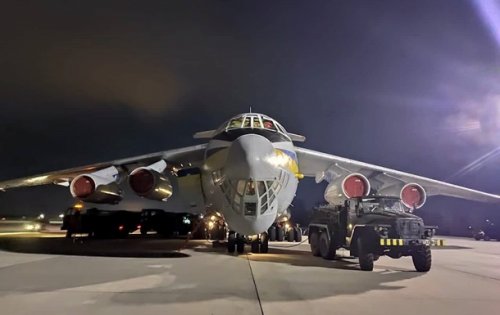 Самолет Минобороны с экспертами вылетел в Иран Самолет Минобороны с экспертами вылетел в Иран