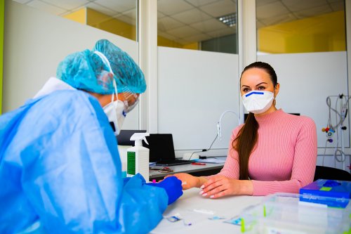 ������� ������������ vs COVID-19. �� �������� ����������� �� ��������� �����������