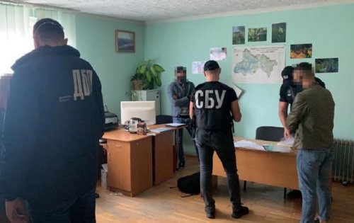 В Закарпатской области разоблачили чиновников на незаконной вырубке леса В Закарпатской области разоблачили чиновников на незаконной вырубке леса