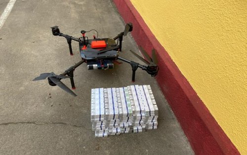 На Волыни пограничники перехватили два дрона с сигаретами На Волыни пограничники перехватили два дрона с сигаретами