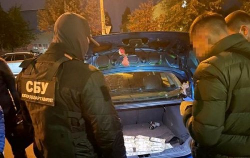 В Киеве правоохранители задержали фальшивомонетчиков В Киеве правоохранители задержали фальшивомонетчиков