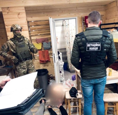 На Прикарпатье полиция разоблачила бордель под видом массажного салона На Прикарпатье полиция разоблачила бордель под видом массажного салона