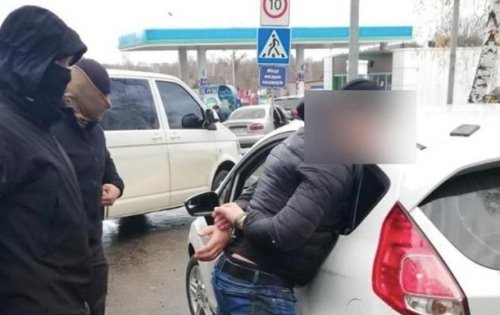 На Сумщине задержали фейковых сотрудников СБУ На Сумщине задержали фейковых сотрудников СБУ