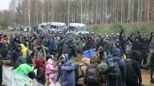 Польша – Беларусь: мигрантов направят в Украину?