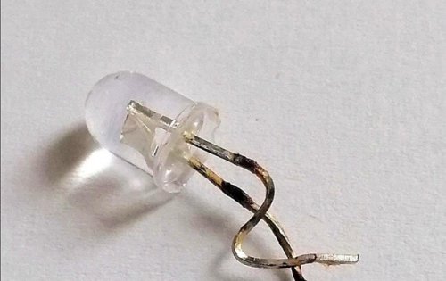 Во Львове 4-летний ребенок проглотил лампочку от гирлянды Во Львове 4-летний ребенок проглотил лампочку от гирлянды