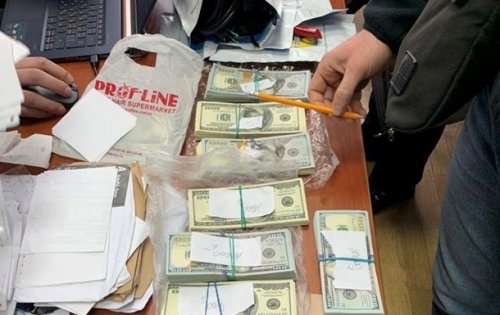 Замначальника отдела Офиса генпрокурора вымогал $150 тысяч взятки Замначальника отдела Офиса генпрокурора вымогал $150 тысяч взятки