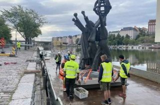 В Финляндии демонтировали памятник «Мир во всем мире», подаренный Россией