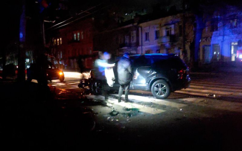 Вечером, в центре Одессы произошла масштабная авария Вечером, в центре Одессы произошла масштабная авария