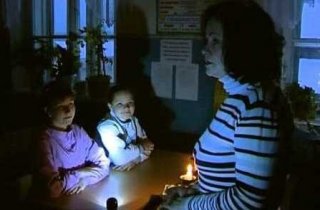 Без электричества в школах учеба будет организована по-разному, но зимние каникулы начнутся в срок