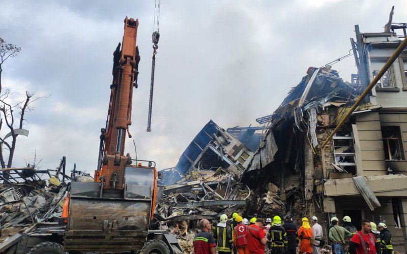 ����� �������� �������� ���� ����� "������" � ������