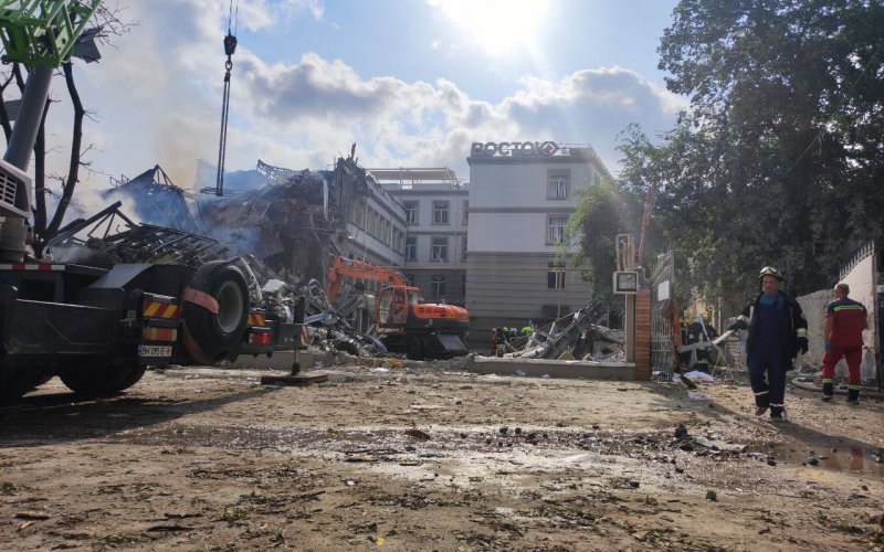 ����� �������� �������� ���� ����� "������" � ������